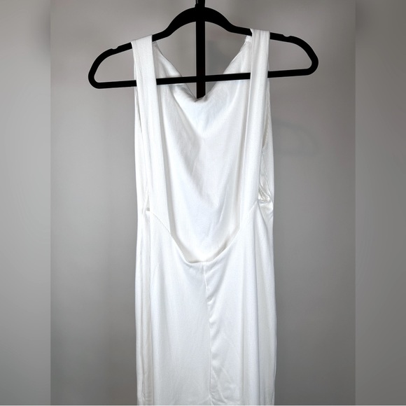 🆕MISSGUIDED Ribbed Backless Bodycon Midi Dress - Picture 6 of 10